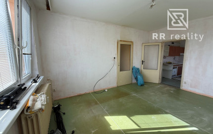 REZERVOVANÉ - 2-izbový byt - Kpt. Jaroša, pôvodný stav, 58m2