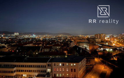 Zariadený luxusný 3-izbový byt po kompletnej rekonštrukcii