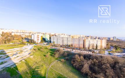 PREDANÉ - 3izbový byt s Loggiou,výhľad na celé mesto,Furča