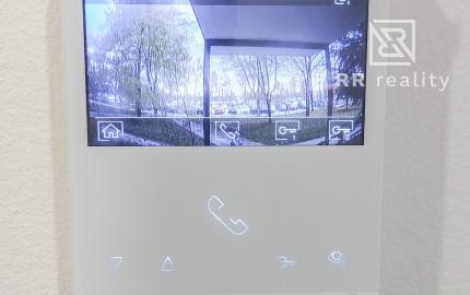 PREDANÉ 1,5 izbový byt po kompletnej rekonštrukcii