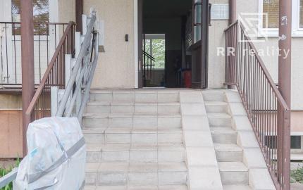 PREDANÉ 1,5 izbový byt po kompletnej rekonštrukcii