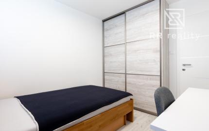 PREDANÉ 1,5 izbový byt po kompletnej rekonštrukcii