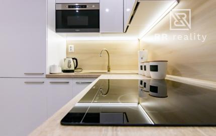 PREDANÉ 1,5 izbový byt po kompletnej rekonštrukcii