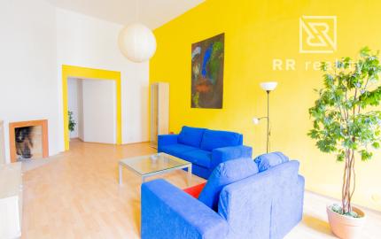 PREDANÉ - 3-izbový byt s krbom, 90 m2, centrum (Mäsiarska ul.)