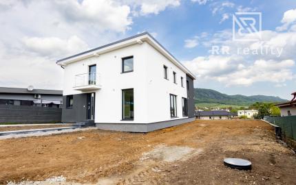 PREDANÉ - NOVOSTAVBA na kľúč - nadštandard, Fintice