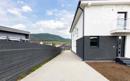 PREDANÉ - NOVOSTAVBA na kľúč - nadštandard, Fintice