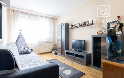 PREDANÉ - 2i byt 50m2 + loggia, Kysucké Nové Mesto - Kamence