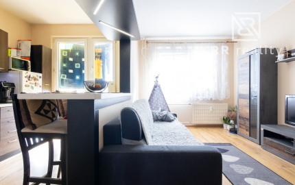 PREDANÉ - 2i byt 50m2 + loggia, Kysucké Nové Mesto - Kamence