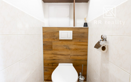 PREDANÉ - 2i byt 50m2 + loggia, Kysucké Nové Mesto - Kamence