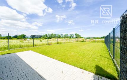 Skolaudovaná novostavba 2-podlažného RD 140m2, všetky IS