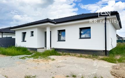 PREDANÉ - Novostavba 4i RD, NOVÉ MOKRANCE, všetky IS, asfaltové cesty