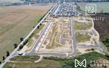 PREDANÉ - VÝCHODNÉ MOKRANCE, stavebný pozemok I8, 671m2, všetky IS
