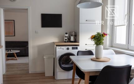 PREDANÉ - 3 izbový byt po kompletnej rekonštrukcii - Karpatská ul.