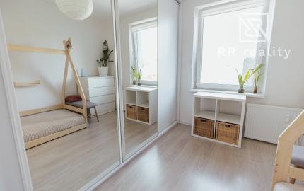 PREDANÉ - 3 izbový byt po kompletnej rekonštrukcii - Karpatská ul.