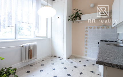 PREDANÉ 3izbový tehlový byt 72m2+9m2 pivnica