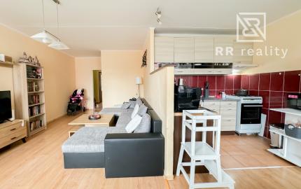 PREDANÉ - 3izb. pražský byt 71m2 Uralská ul.