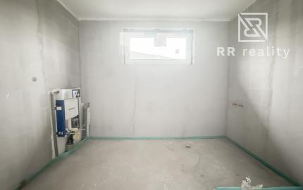 PREDANÉ - Novostavba 4i RD, NOVÉ MOKRANCE, všetky IS, asfaltové cesty