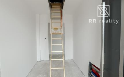 PREDANÉ - Novostavba 4i RD, NOVÉ MOKRANCE, všetky IS, asfaltové cesty