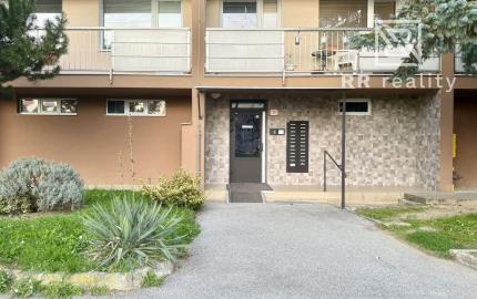 3-izbový pražský byt 71m2 + 6m loggia, MnB - Severná ul.