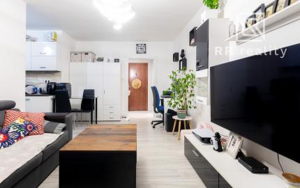 PREDANÉ 1,5 izbový pražský byt 40m2, Krosnianska ul.