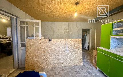 Len 3km od hranice, Kéked - Maďarsko, začatá rekonštrukcia