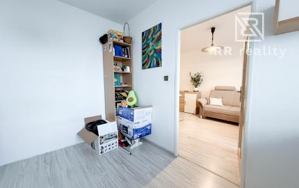 PRENÁJOM 2i Turgenevova, 650€ vrátane energií, internetu, TV