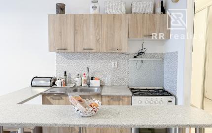 PRENÁJOM 2i Turgenevova, 650€ vrátane energií, internetu, TV