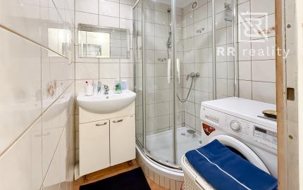 PRENÁJOM 2i Turgenevova, 650€ vrátane energií, internetu, TV