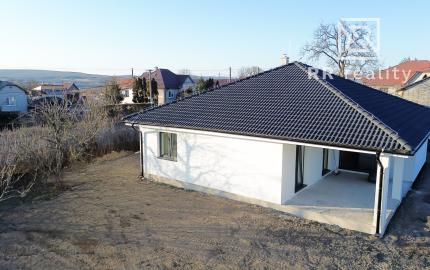 ĎURKOV, novostavba RD na kľúč, pozemok 600m2, komplet IS, TČ