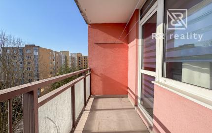 PREDANÉ - 1i byt s loggiou, 39m2 , Kompletná rekonštrukcia, Havanská