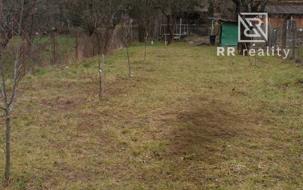 Stavebný pozemok Myslava 821m2 - IS na pozemku