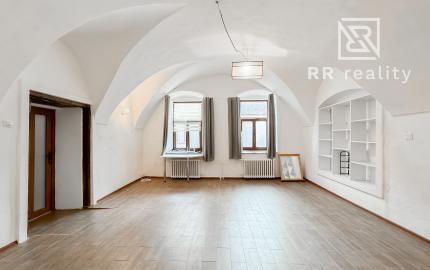 Mäsiarska ul. - na predaj byt 41m2 + 19m2 pivnica, centrum