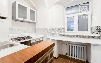 Mäsiarska ul. - na predaj byt 41m2 + 19m2 pivnica, centrum