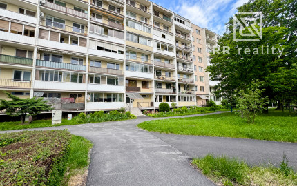 PREDANÉ - 3 izbový byt 54m2+6m loggia, Juh - Rosná