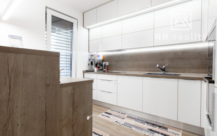 NOVÁ TERASA - NOVOSTAVBA 3i byt s terasou celkovo 105,7m2