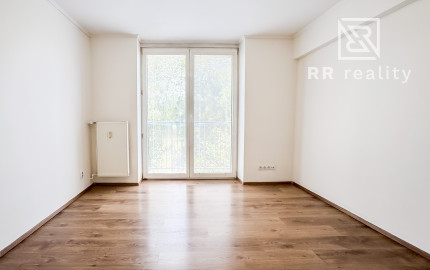 PREDANÉ - 1-izbový byt 40m2 , kompl. rekonštrukcia, Košice-Staré mesto