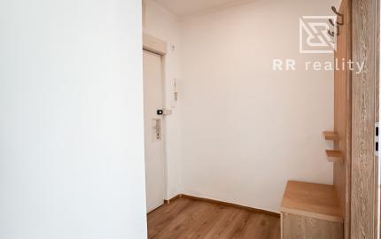 PREDANÉ - 1-izbový byt 40m2 , kompl. rekonštrukcia, Košice-Staré mesto