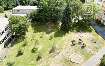 PREDANÉ - 4 izbový byt s loggiou, 82 m2, Terasa
