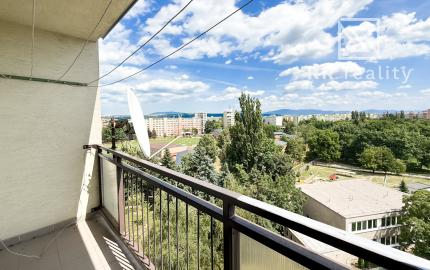 PREDANÉ - 4 izbový byt s loggiou, 82 m2, Terasa
