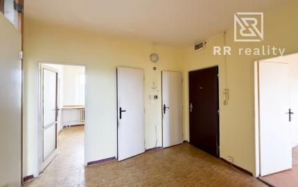 PREDANÉ - 4 izbový byt s loggiou, 82 m2, Terasa
