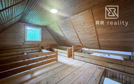 ZNÍŽENÁ CENA - Sokoľ - záhrada s chatkou, 9km od Košíc