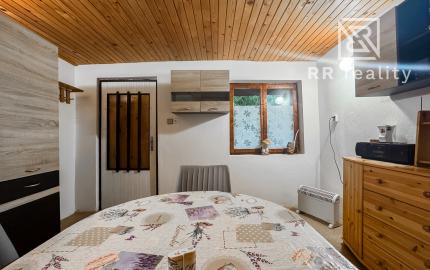 ZNÍŽENÁ CENA - Sokoľ - záhrada s chatkou, 9km od Košíc