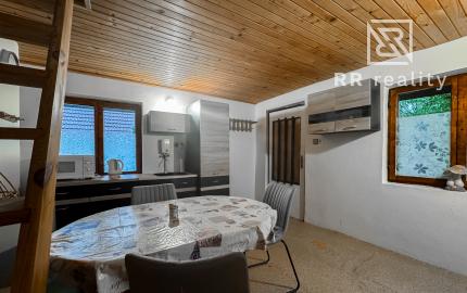 ZNÍŽENÁ CENA - Sokoľ - záhrada s chatkou, 9km od Košíc