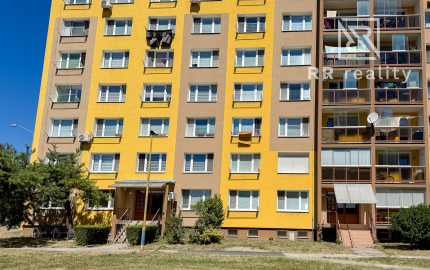 PREDANÉ - 3 izbový byt - Galaktická, pôvodný stav, 67m2