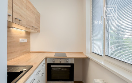 PREDANÉ - 1-izbový byt, TERASA - Tr. SNP, nová rekonštrukcia