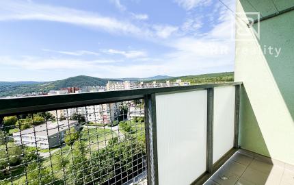 Na prenájom 3i byt, 74 m2 byt s loggiou na Ťahanovciach