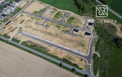 Pozemky so stavebným povolením pre VILADOMY-bytové jednotky