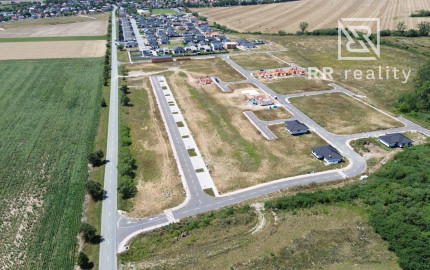 Pozemky so stavebným povolením VILADOMY - VÝCHODNÉ MOKRANCE