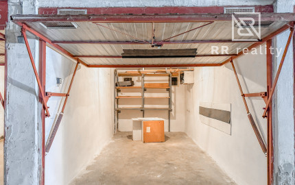 NA PREDAJ - garáž s elektrinou Ťahanovce