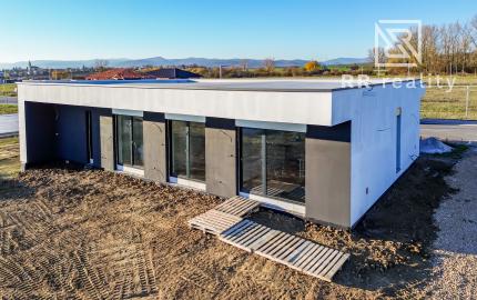 Moderná Novostavba, VÝCHODNÉ MOKRANCE, pozemok 671m2